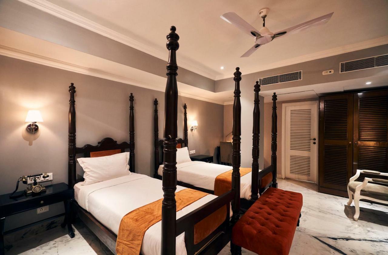 Hotel The Manor House Calcutta Extérieur photo